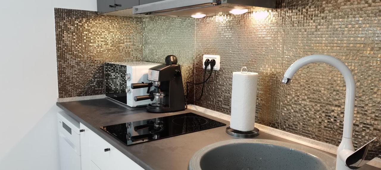 Mike Studio Mamaia Nord Apartman Năvodari Kültér fotó
